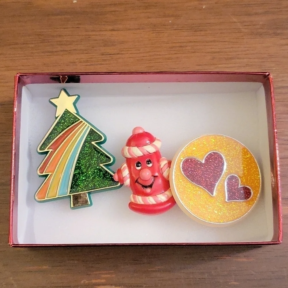 Set of 3 vintage pins